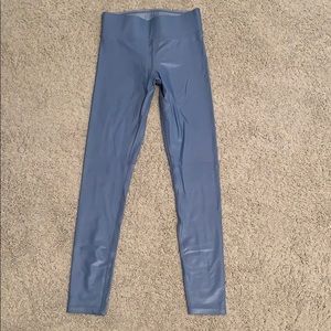 Like New - Carbon 38 Highrise Takara Shine Legging